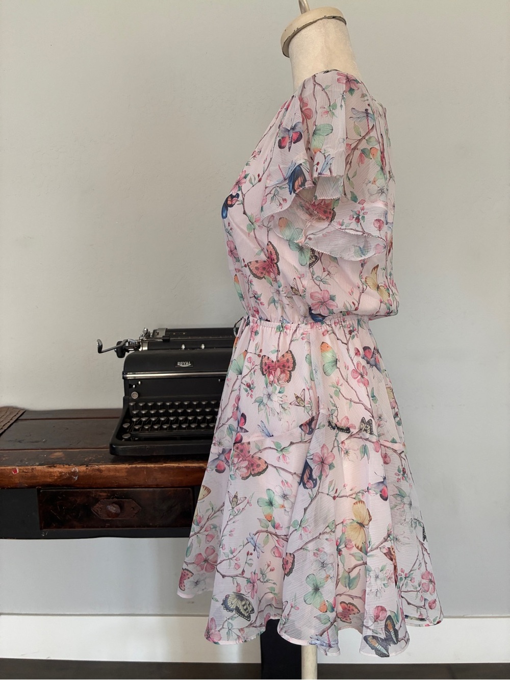 Steve Madden Kirsty Chasing Butterflies  Dress in Sweet Pink - Size Small - Picture 7 of 16